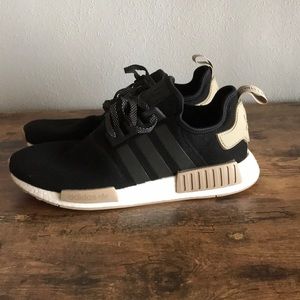 Adidas NMD R1 black/tan